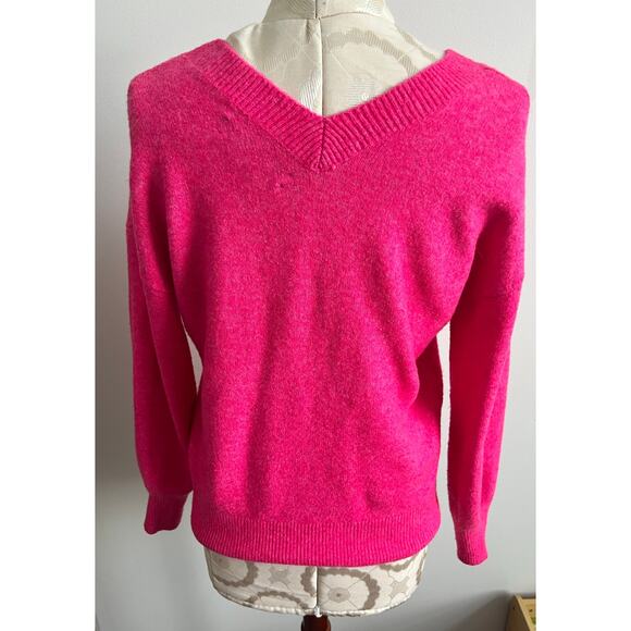 Loft Women’s Hot Pink V-neck Sequin Stars Sweater Small - Picture 5 of 9